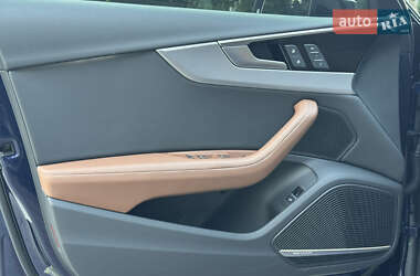 Седан Audi A4 2023 в 