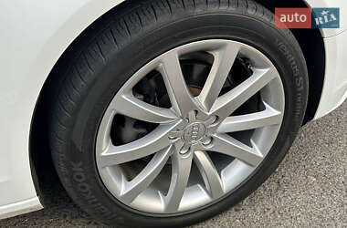 Седан Audi A4 2015 в 
