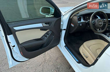 Седан Audi A4 2015 в 