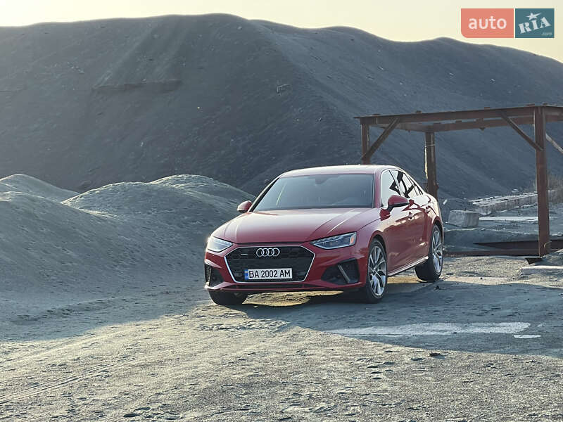 Седан Audi A4 2020 в Побужському