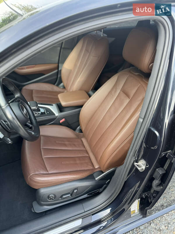 Седан Audi A4 2016 в Самборе