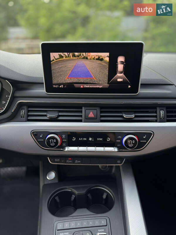 Седан Audi A4 2016 в Самборе