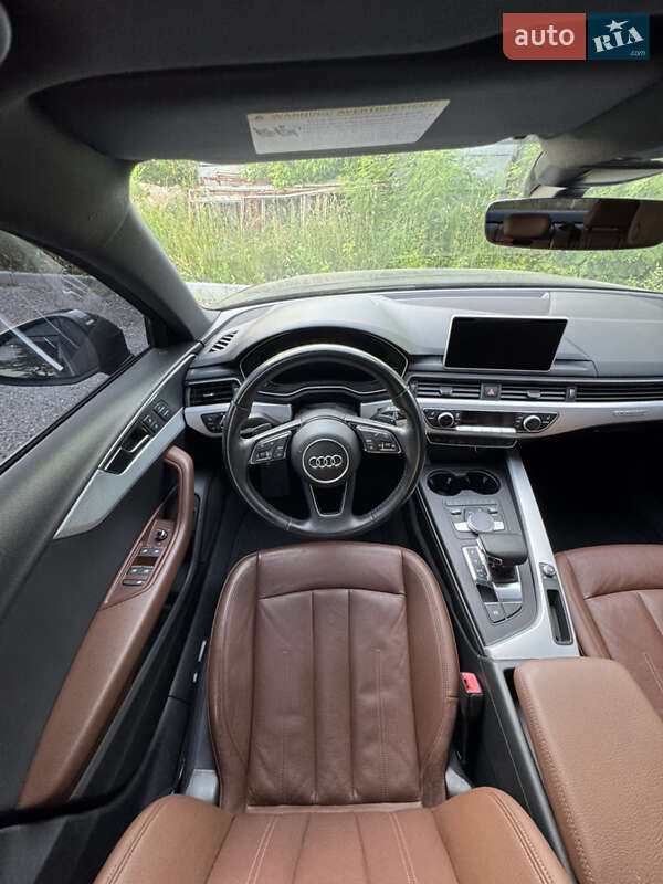 Седан Audi A4 2016 в Самборе