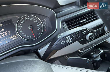 Универсал Audi A4 2016 в 