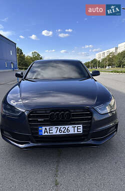 Седан Audi A4 2014 в 