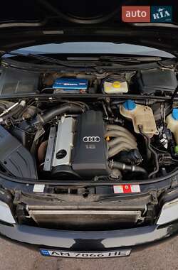 Седан Audi A4 2003 в 