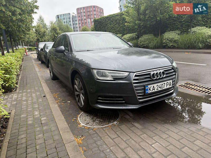 Седан Audi A4 2017 в 