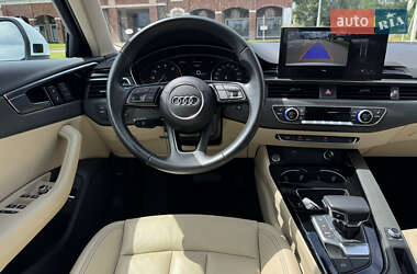 Седан Audi A4 2021 в 