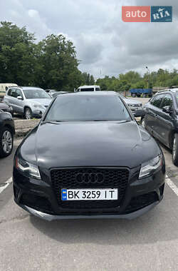 Седан Audi A4 2011 в Рівному