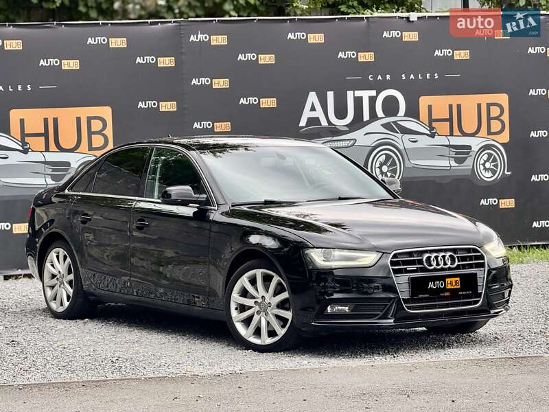 Седан Audi A4 2012 в 