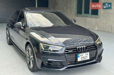 Седан Audi A4 2016 в 