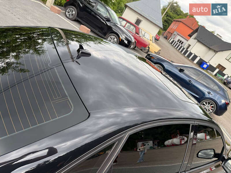 Седан Audi A4 2014 в Львове