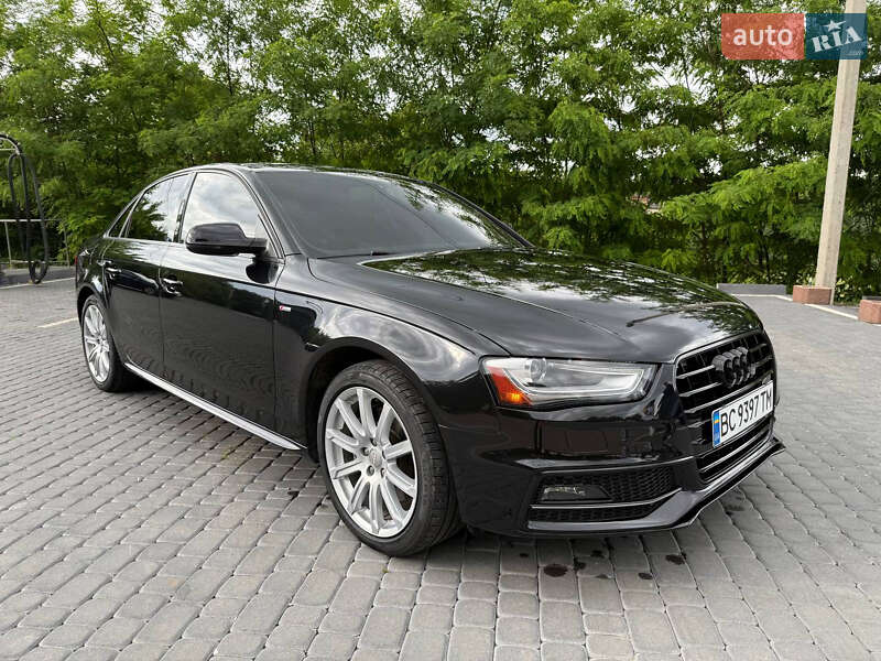 Седан Audi A4 2014 в Львове