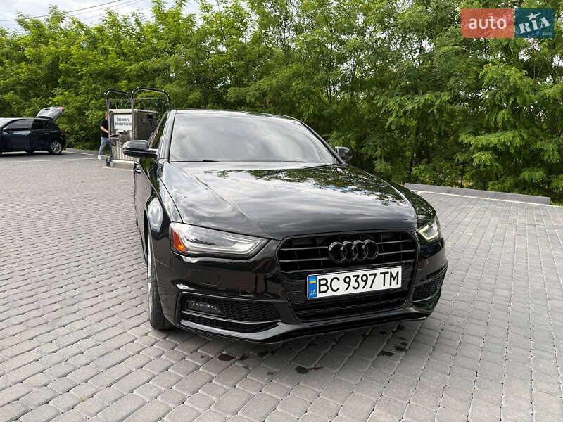 Седан Audi A4 2014 в Львове