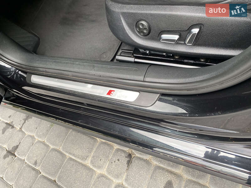 Седан Audi A4 2014 в Львове
