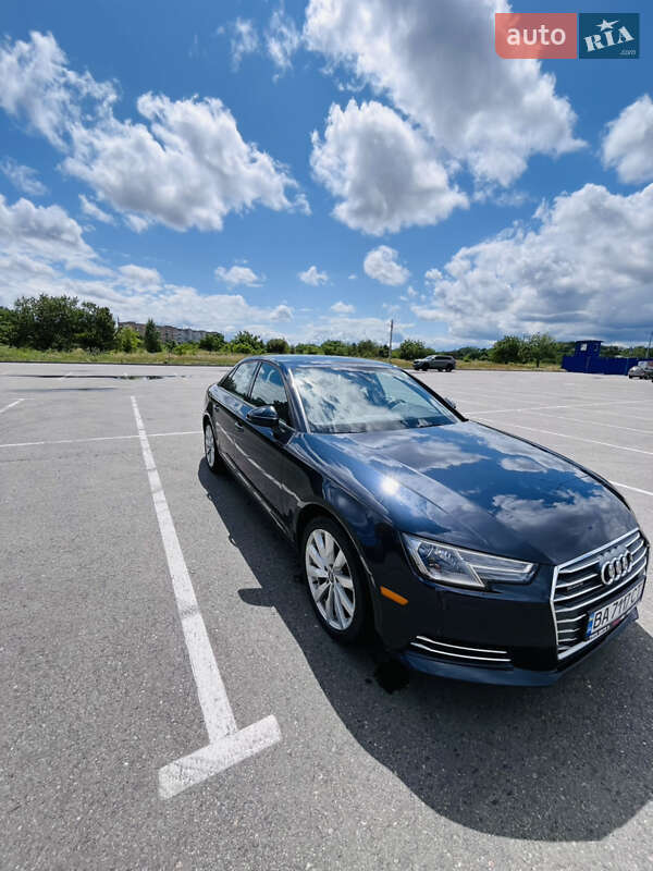 Седан Audi A4 2017 в Кропивницком