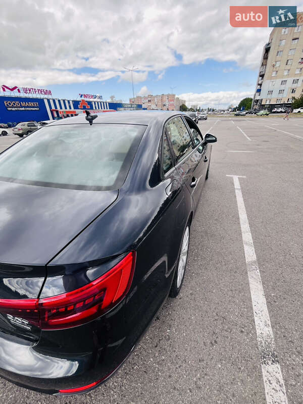 Седан Audi A4 2017 в Кропивницком