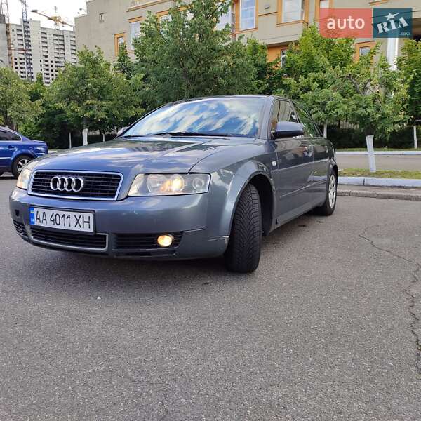 Седан Audi A4 2001 в Киеве