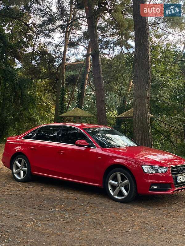 Седан Audi A4 2013 в 