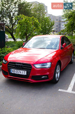 Седан Audi A4 2013 в 