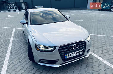 Седан Audi A4 2012 в 
