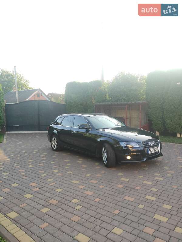 Универсал Audi A4 2010 в Ровно