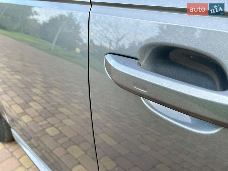 Седан Audi A4 2016 в Харькове