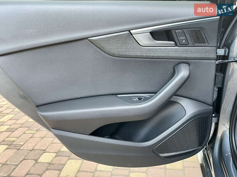 Седан Audi A4 2016 в Харькове