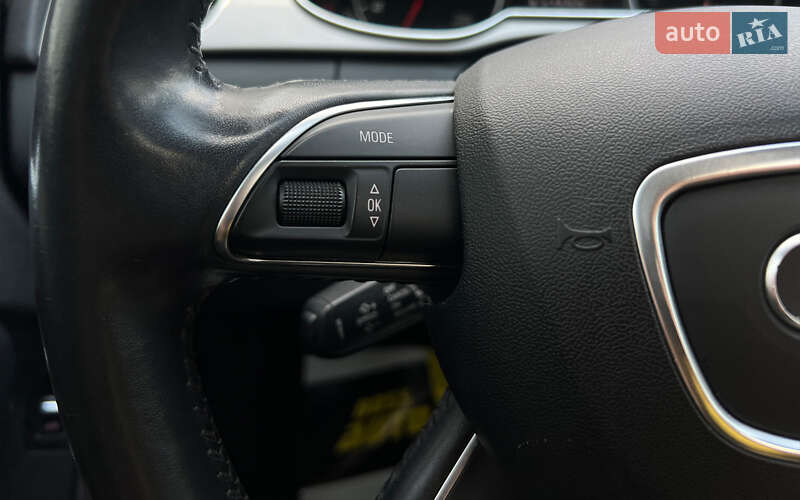 Седан Audi A4 2013 в Львове