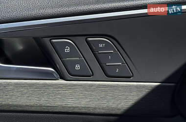 Седан Audi A4 2016 в 