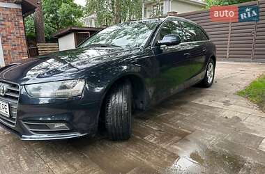 Универсал Audi A4 2012 в 
