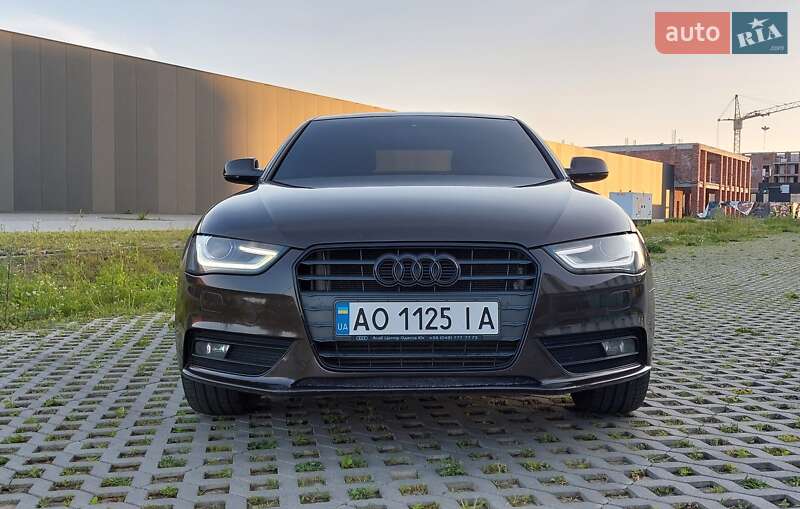 Седан Audi A4 2013 в Хмельницком