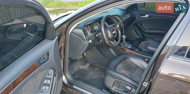 Седан Audi A4 2013 в Хмельницком