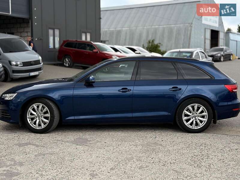 Універсал Audi A4 2017 в Львові