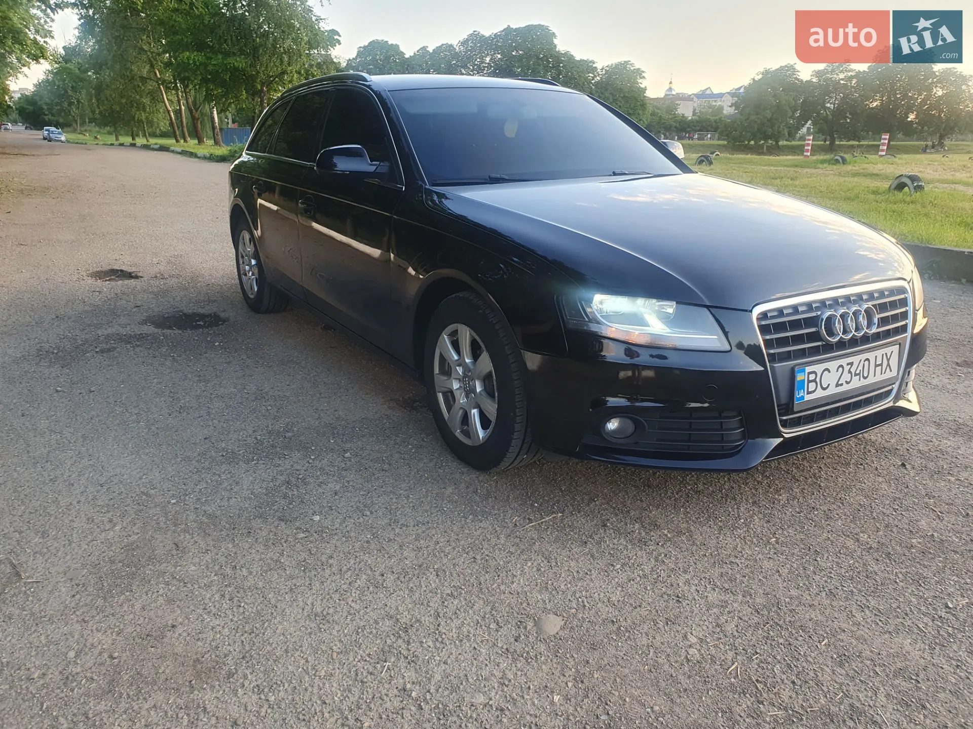 2011 Audi A4 - фото 1
