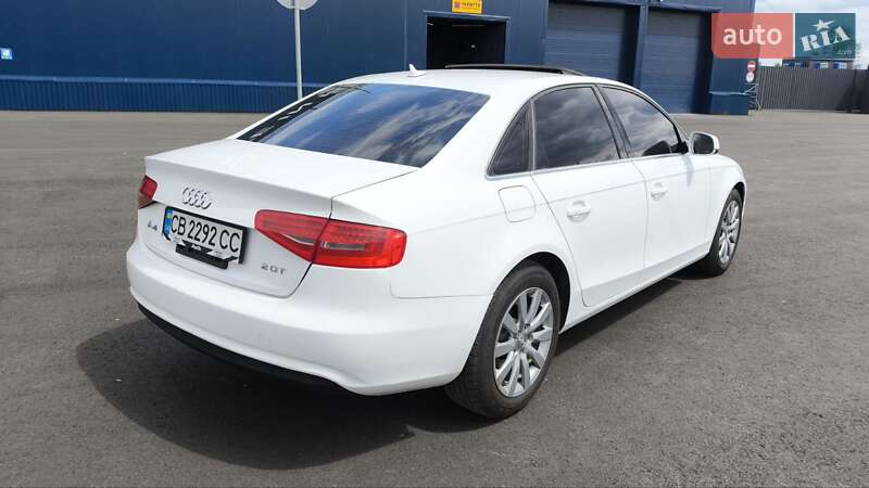 Седан Audi A4 2012 в Чернигове