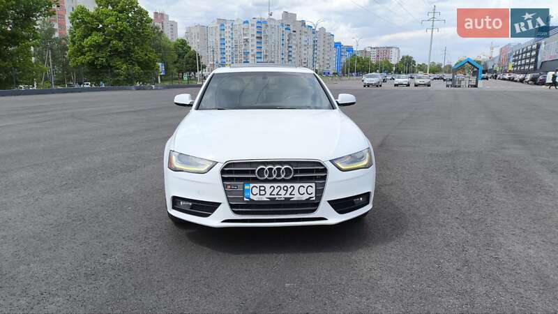 Седан Audi A4 2012 в 