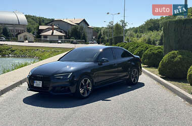 Седан Audi A4 2016 в 
