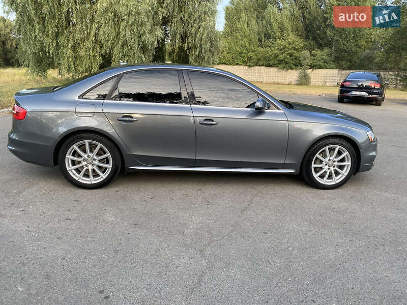 Седан Audi A4 2013 в Киеве