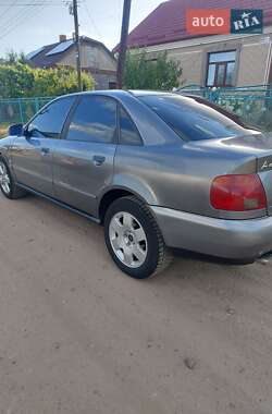 Седан Audi A4 1995 в 