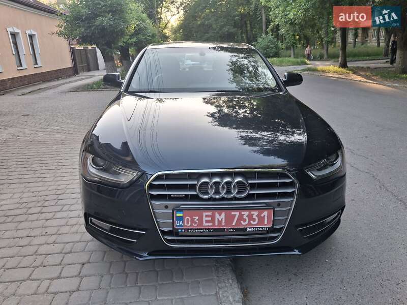 Седан Audi A4 2015 в Каменец-Подольском