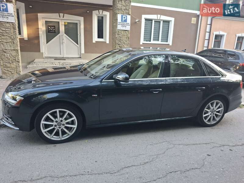 Седан Audi A4 2015 в Каменец-Подольском