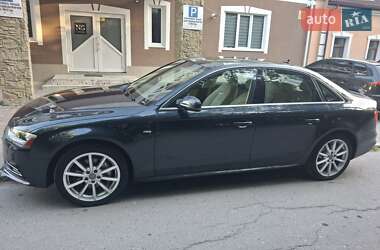 Седан Audi A4 2015 в 