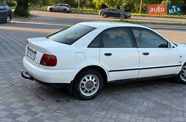 Седан Audi A4 1996 в 