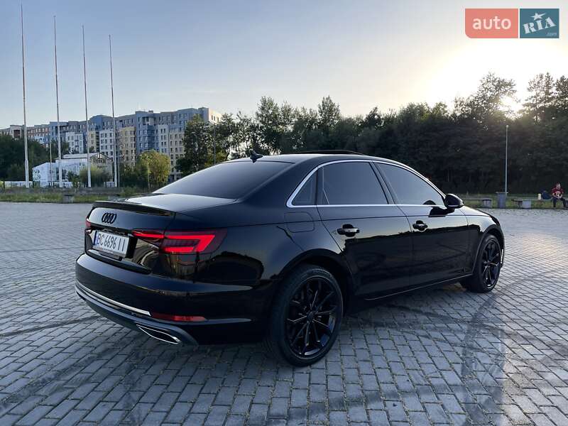 Седан Audi A4 2019 в Львове