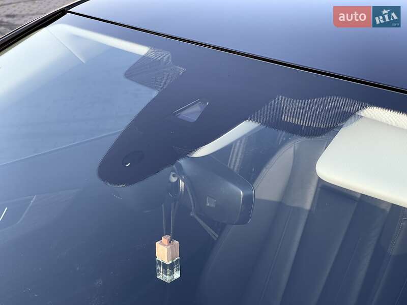 Седан Audi A4 2019 в Львове