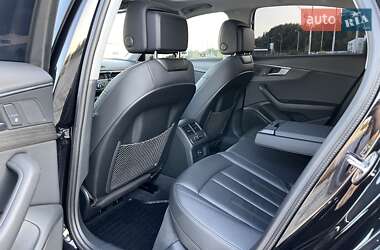 Седан Audi A4 2019 в 