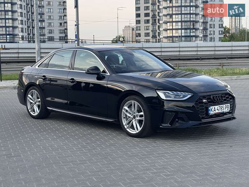 Седан Audi A4 2023 в Киеве