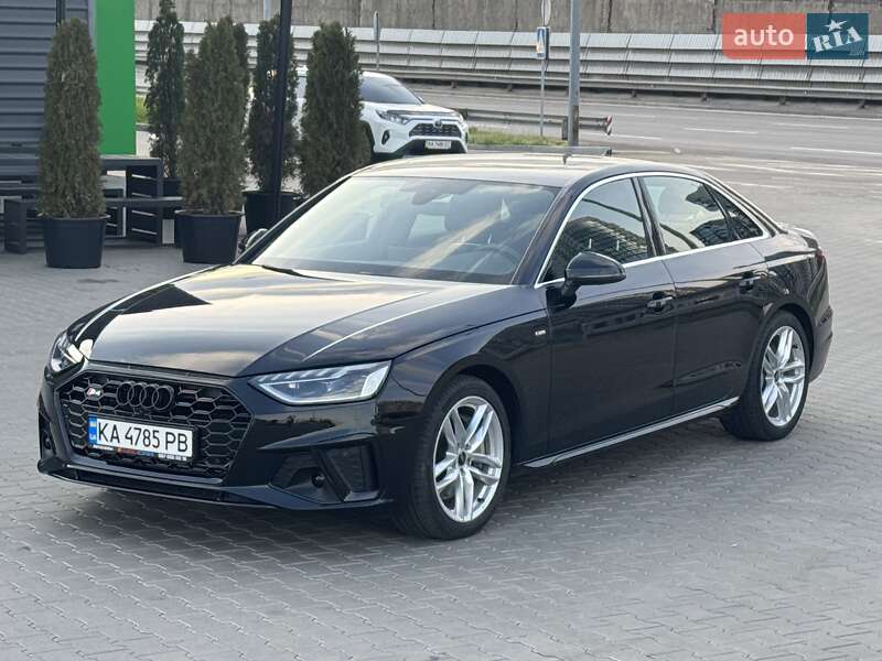 Седан Audi A4 2023 в Киеве