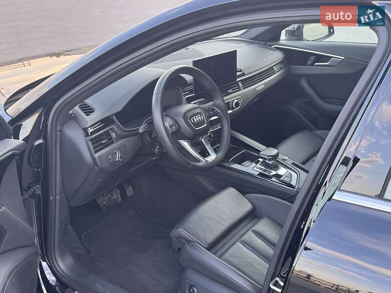 Седан Audi A4 2023 в Киеве